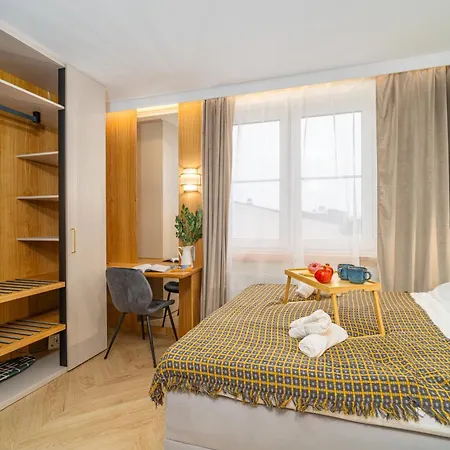 Beautiful In The Center, Air Conditioning, Elevator Appartement