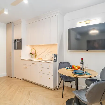 Beautiful In The Center, Air Conditioning, Elevator Krakau