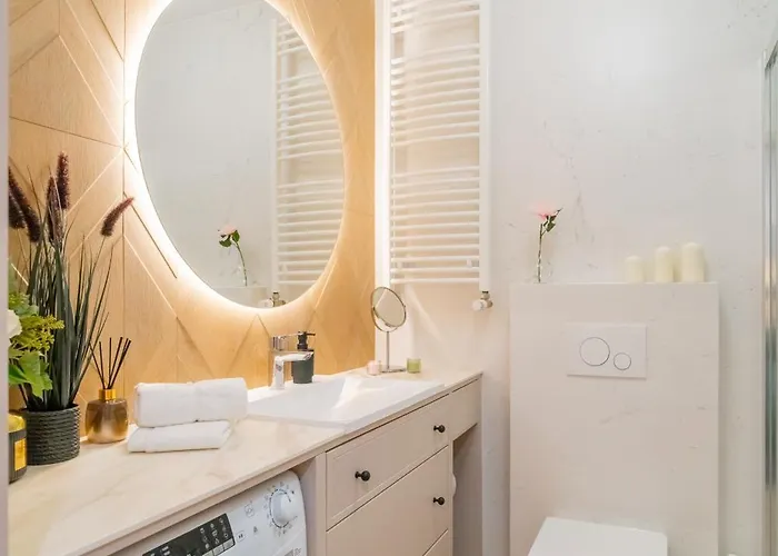 Beautiful In The Center, Air Conditioning, Elevator