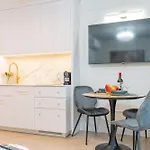 Beautiful In The Center, Air Conditioning, Elevator