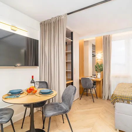 Апартаменти Beautiful In The Center, Air Conditioning, Elevator *