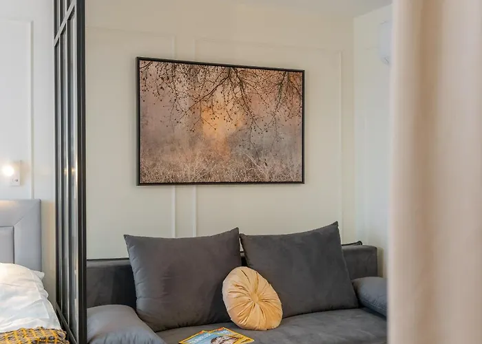 Beautiful In The Center, Air Conditioning, Elevator