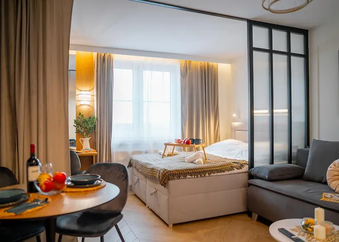 Beautiful In The Center, Air Conditioning, Elevator Apartment *